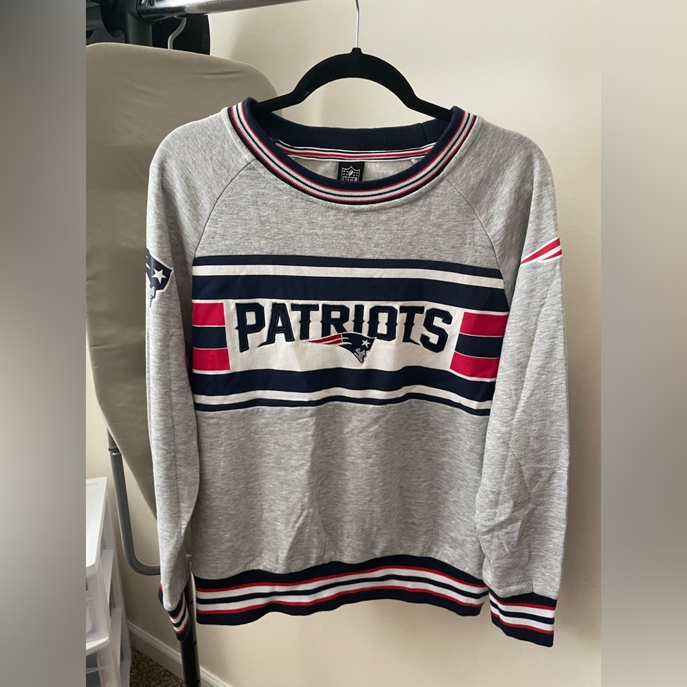 NE Patriots pullover!